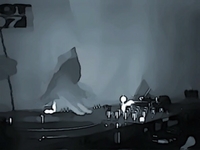 Put da needle on the record - Scratch