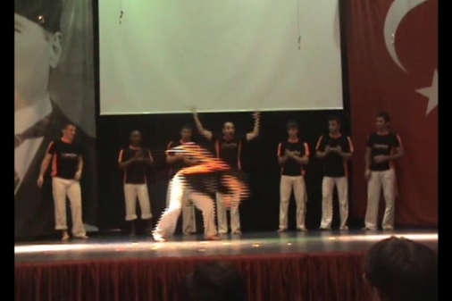 Mundo Capoeira Türkiye - Turkey - Capoeira Derneği - 2009 Coskun Koleji Özel Gösteri