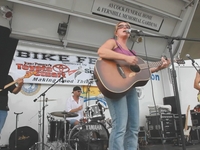 Laura Tullier & Band