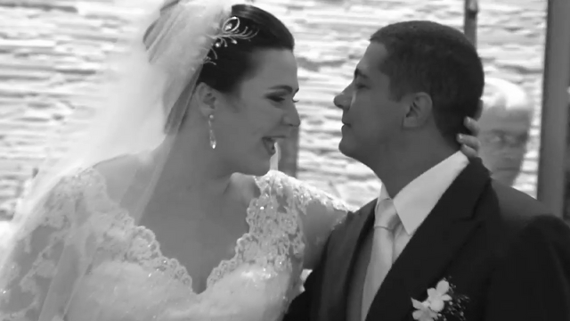 Vídeo de casamento Lys e Mauricio do video maker (cinegrafista) Adriano Diogo, de Niterói, Rio de Janeiro, RJ, que faz video de casamento (filmagem de casamento), ou melhor, videojornalismo de casamentos, video de casamento judaico, video de noivas, video de festas e video de eventos sociais com uma edição de video inovadora e de primeira qualidade. Atua também em outras cidades do estado do Rio de Janeiro, tais como Niterói, Petrópolis, Teresópolis, entre outras. video casamento filmagem videos casamentos niteroi rj rio videojornalismo noiva niterói festa eventos clips vídeo clipe clip do videoclip