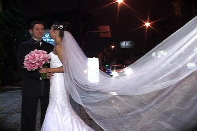 Video Ligiana e Gabriel do Nucleo A de fotografia e cinema, de Santo Andre, Sao Paulo (SP), que faz fotos de casamento (fotografia de casamento), fotos de 15 anos (fotografia de 15 anos), fotos de casal (fotografia de casal), fotos de festas de debutantes (fotografia de debutantes), fotos de gravidas (fotografia de gestantes), video de casamento (filmagem de casamento), video de 15 anos (filmagem de 15 anos), video de festas (filmagem de festas), caracterizacao, foto e video de eventos sociais (fotografia e filmagem de social), fotojornalismo, videojornalismo, bem como foto e video de eventos corporativos. fotos casamento santo andre video e foto andré de sp sao paulo estudio fotografico para são noivas 15 anos gravidas casamentos casal sampa fotografias eventos em alianças banda festa lembrancinhas croche