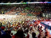 Learning the THON09 line dance - raw video