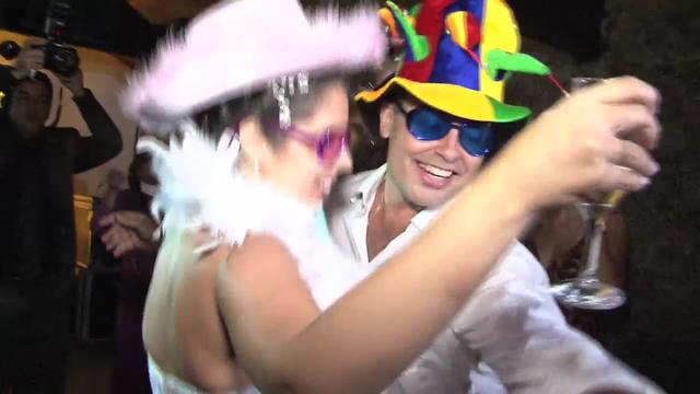 Vídeo de casamento Rafaela Bersot do video maker (cinegrafista) Adriano Diogo, de Niterói, Rio de Janeiro, RJ, que faz video de casamento (filmagem de casamento), ou melhor, videojornalismo de casamentos, video de casamento judaico, video de noivas, video de festas e video de eventos sociais com uma edição de video inovadora e de primeira qualidade. Atua também em outras cidades do estado do Rio de Janeiro, tais como Niterói, Petrópolis, Teresópolis, entre outras. video casamento filmagem videos casamentos niteroi rj rio videojornalismo noiva niterói festa eventos clips vídeo clipe clip do videoclip