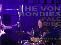 THE VON BONDIES Pale bride MONTREAL 2009 (HD)