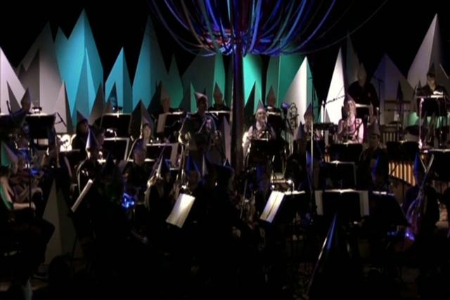 Miniatura del vídeo Efterklang & The Danish National Chamber Orchestra - Caravan (live)