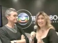 A repórter e as loooongas perguntas