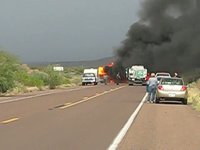 Camper brandt af op Highway 87