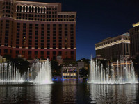 Las Vegas Bellagio Fountain at Night (5D2 + GH1)