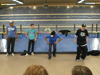 Metro St Gille Dancing