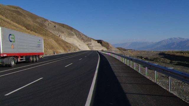 Erzincana bisikletle girerken entering Erzincan