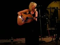 MusicDishTV: Kirsten DeHaan - "1984" (live)