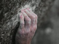 Sweet lines: Bouldering, La Proue. F7a+ bloc.