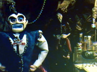 Flor Kanarki, escena malos