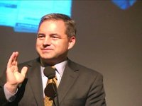 Governor Sean Parnell addresses Kensington Community Celebration