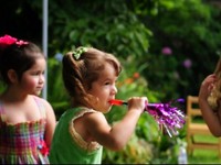 Sweet Little Girls - Sophie, Lily & Samantha - Nikon D90