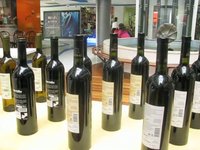 Mostra de vinhos em Ponta Delgada/ organização Colmeia
