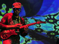 Living Colour - Cult of Personality (en vivo)