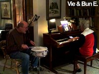 Vie & Bun E.