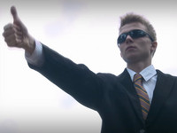 Agente Mike: Una Persecución Fanática