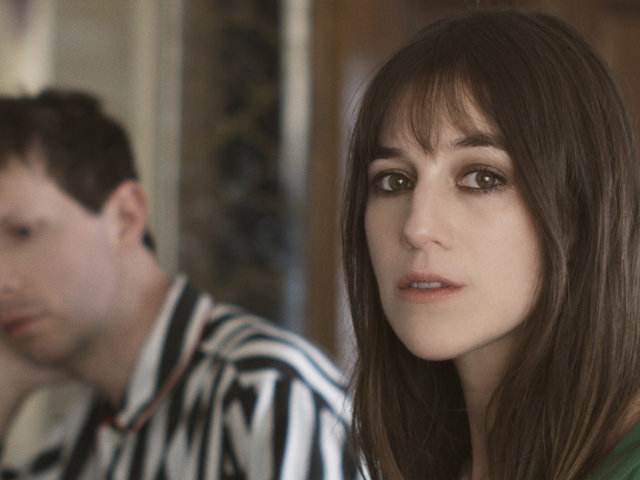 Miniatura del vídeo Charlotte Gainsbourg - Heaven Can Wait