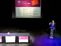 Keynote Jeffrey Hayzlett at the 140conf in London 2009