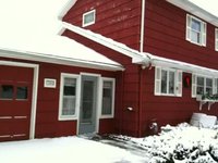 It's snowing in Buffalo! It started out perfect and picturesque. Now I hope my plane to SF takes off on time!