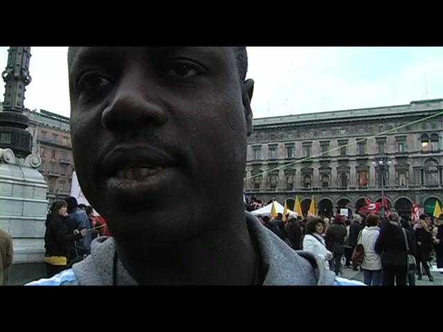 Aziz: immigrato, operaio, cassaintegrato