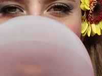 Bubble Gum: Canon 5D Mark II Teaser Video