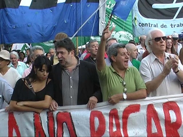 Por el NO pago de la deuda