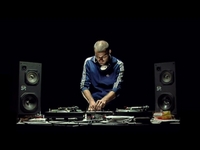 ::: INSIDE A DJ'S MIND:::