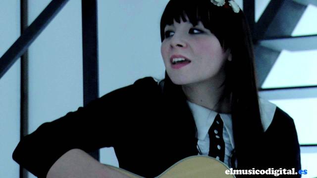 Thumbnail of video ALONDRA BENTLEY Some things on my own ME PILLAS EN OTRO PUNTO