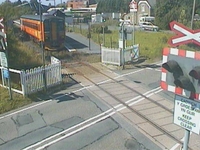 Vehicle near miss at Llangadog level crossing